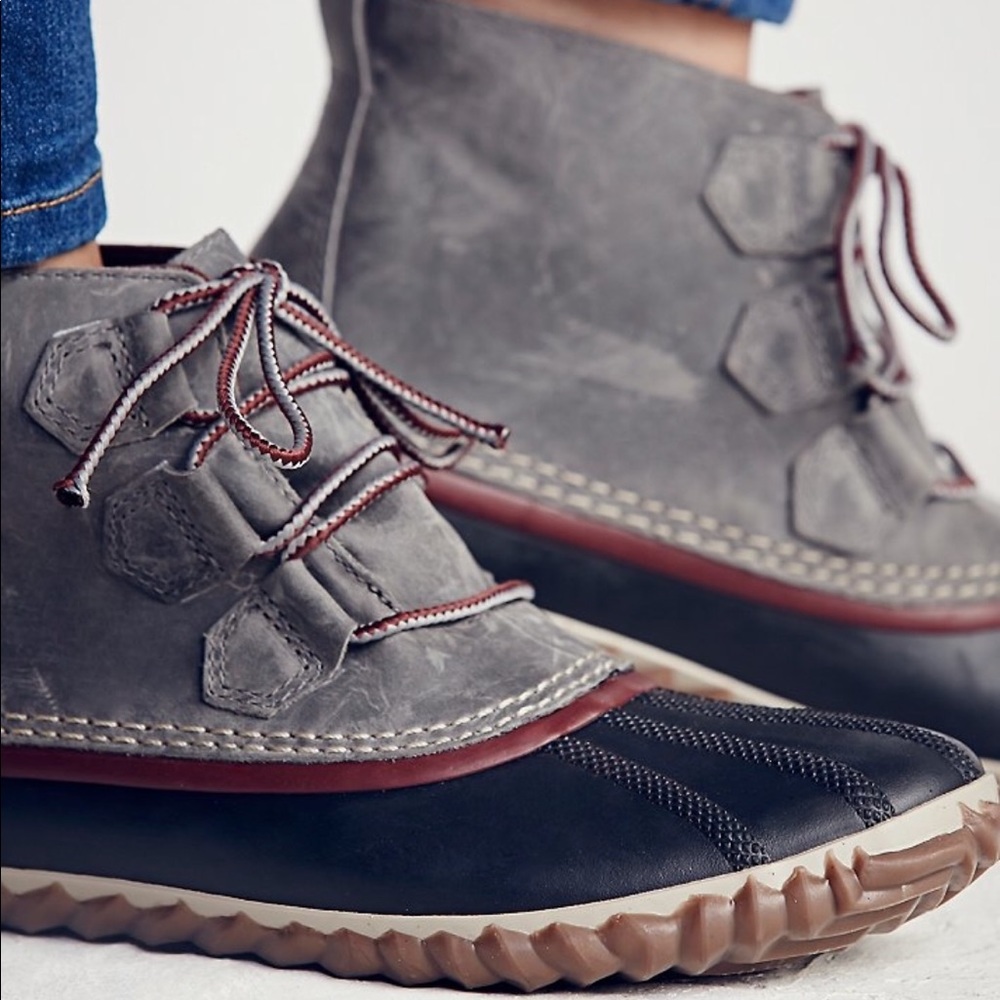 Sorel “out n about” duck boot